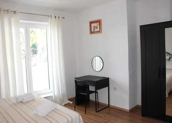 Vanda Seafront Fantastic Apartament *