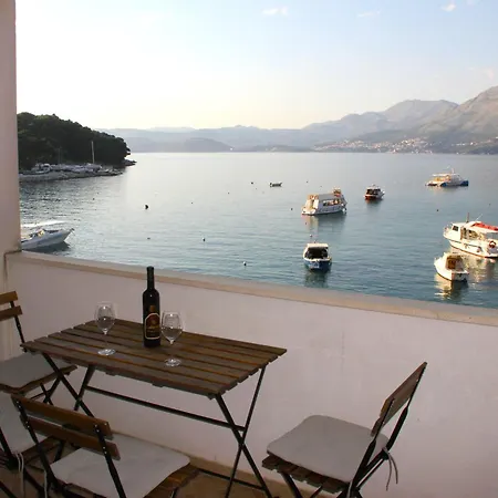 Apartamento Vanda Seafront Fantastic