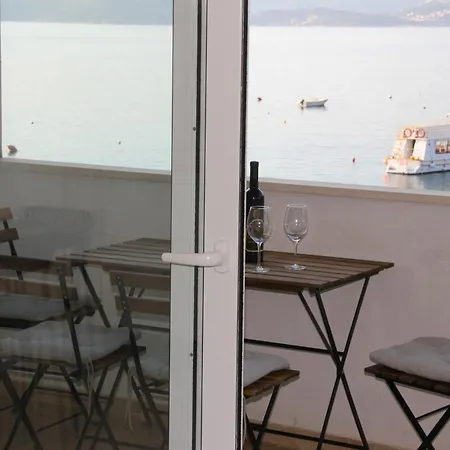 Апартаменты Vanda Seafront Fantastic *